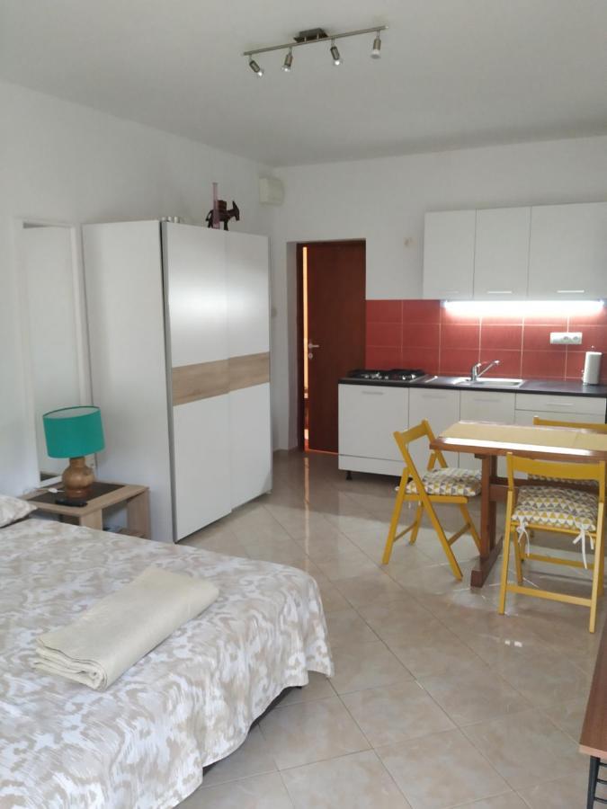 Studio Apartman Violeta II - 50M From The Beach Traù Esterno foto
